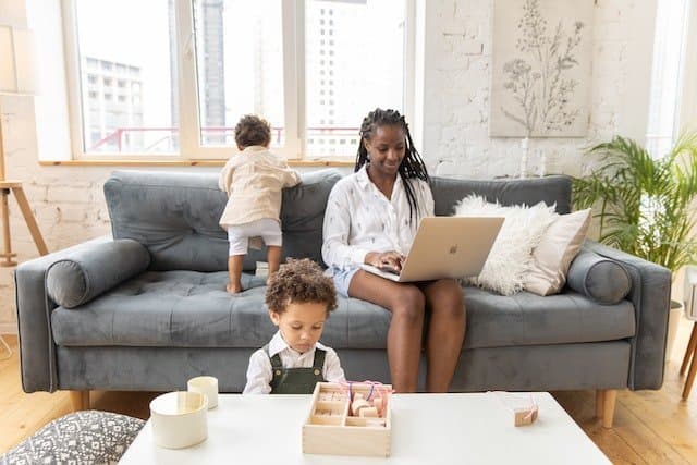 how AI can help you become more productive as a working mom